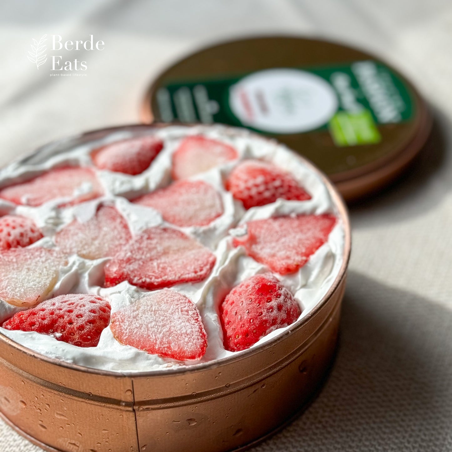 Cake - Strawberry Tiramisu in Tin