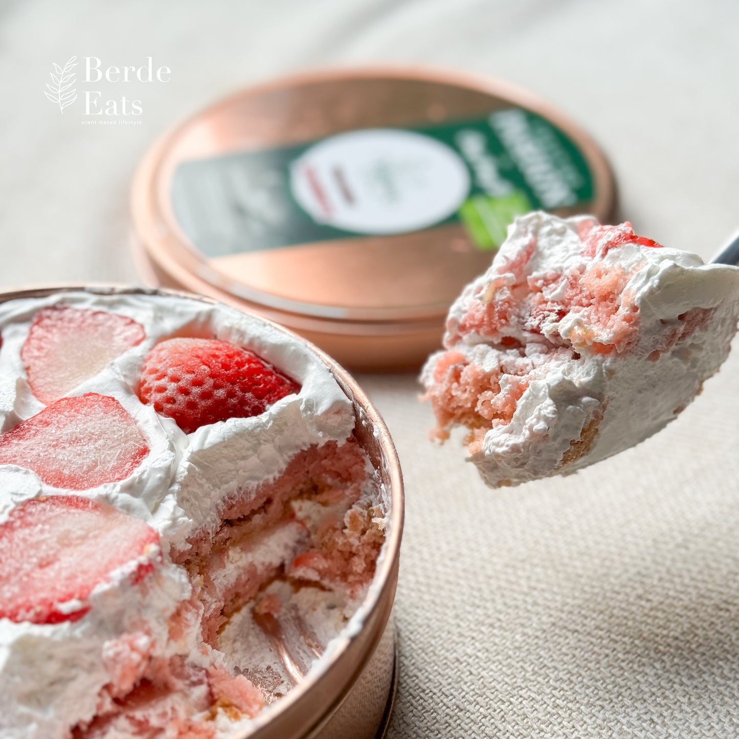 Cake - Strawberry Tiramisu in Tin