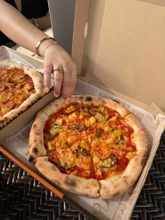 Neapolitan Pizza (freshly baked) π₯π