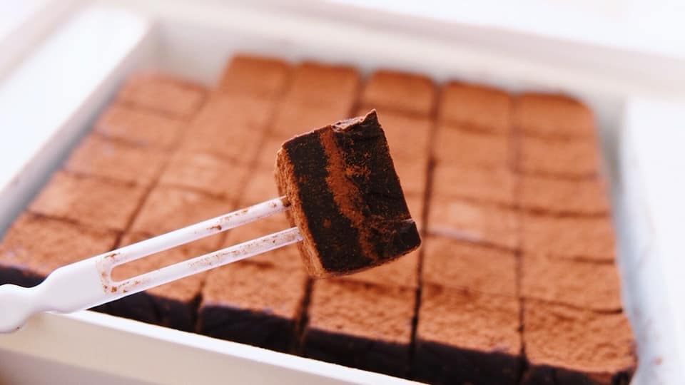Choco Truffles (dairy-free) (GF*)