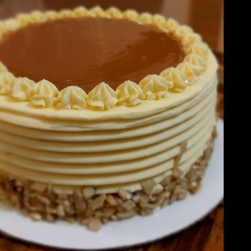 Salted Caramel Mini Cake