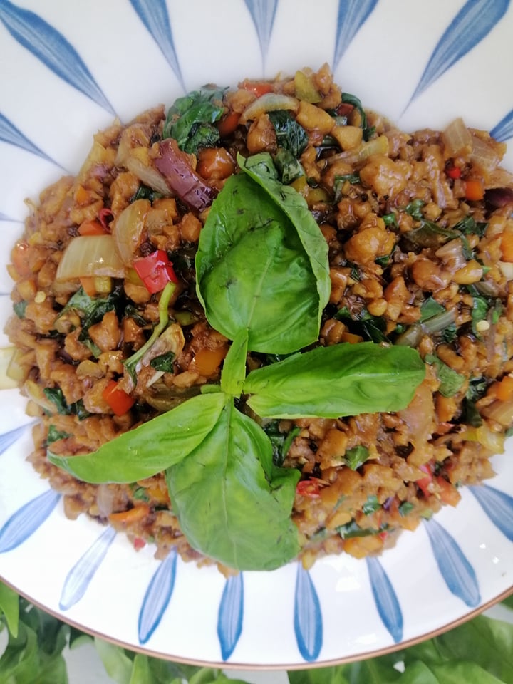 Thai Basil Minced "Pork" (Mildly Spicy 🌶️)
